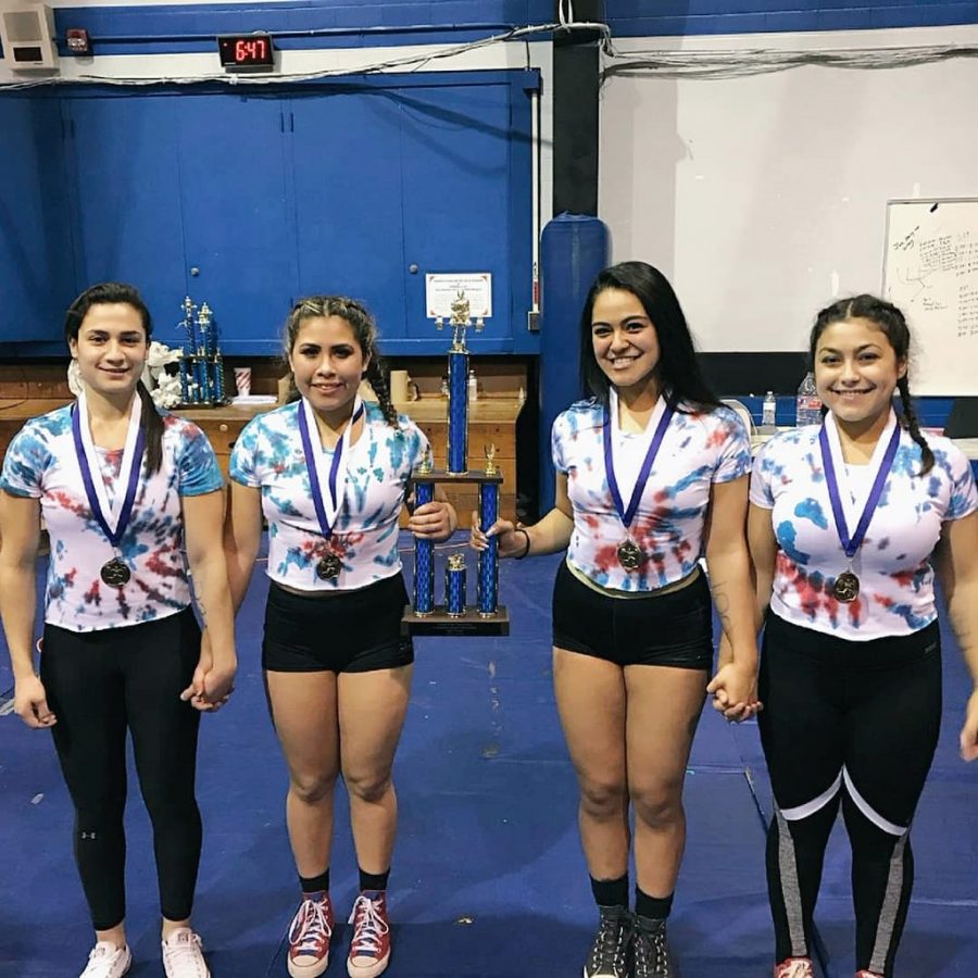 Girls Powerlifting Wins District Title