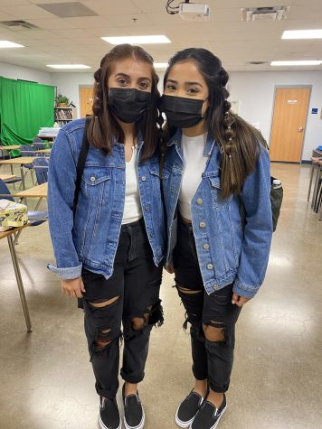 Kaylee Nichols and Heaven Martinez show their school spirit by dressing up for Twin Day during Homecoming Week. I dressed up with Kaylee as my twin because she is my best friend, senior Martinez said.